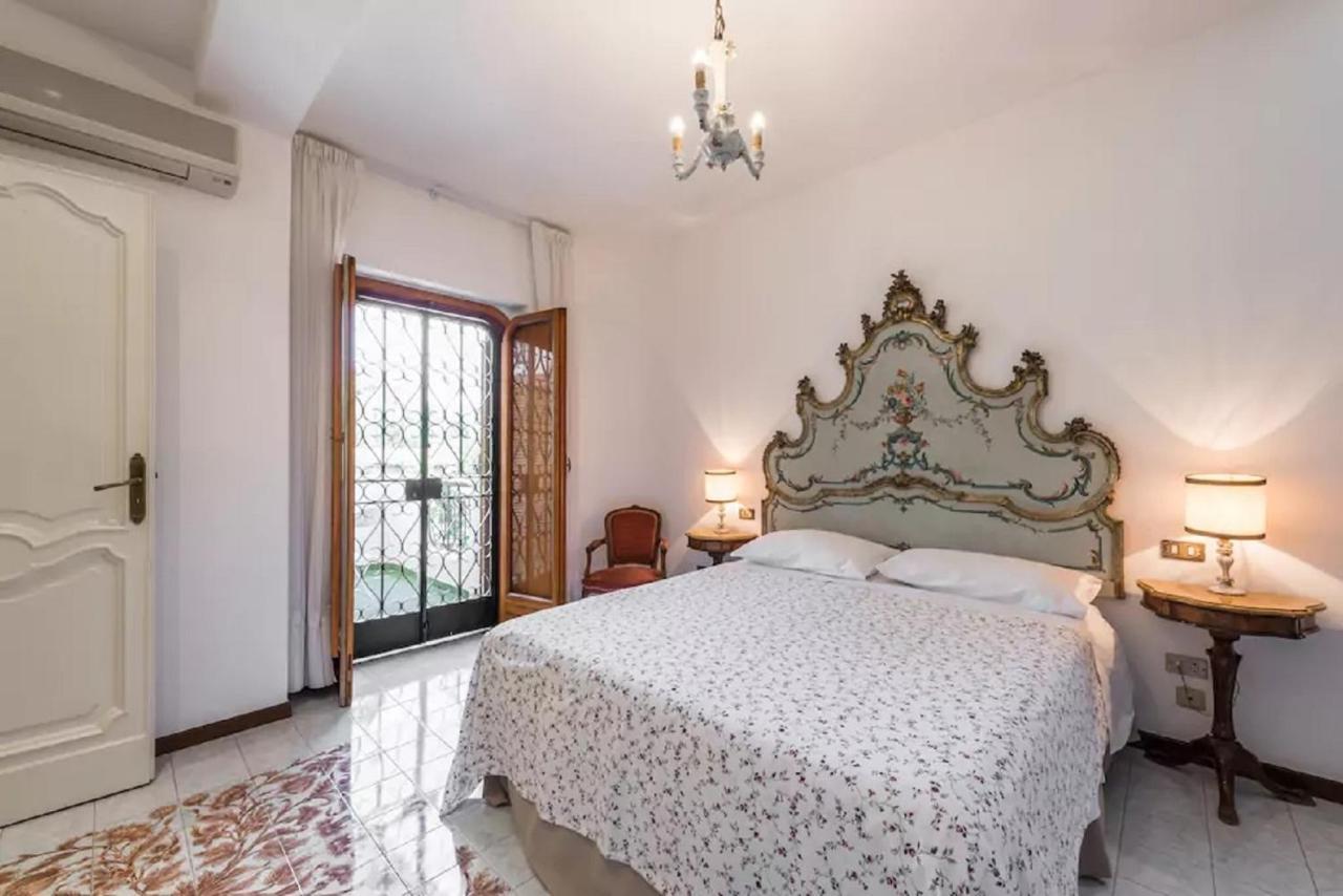 Villa Mary - Oroblu Trani Kültér fotó