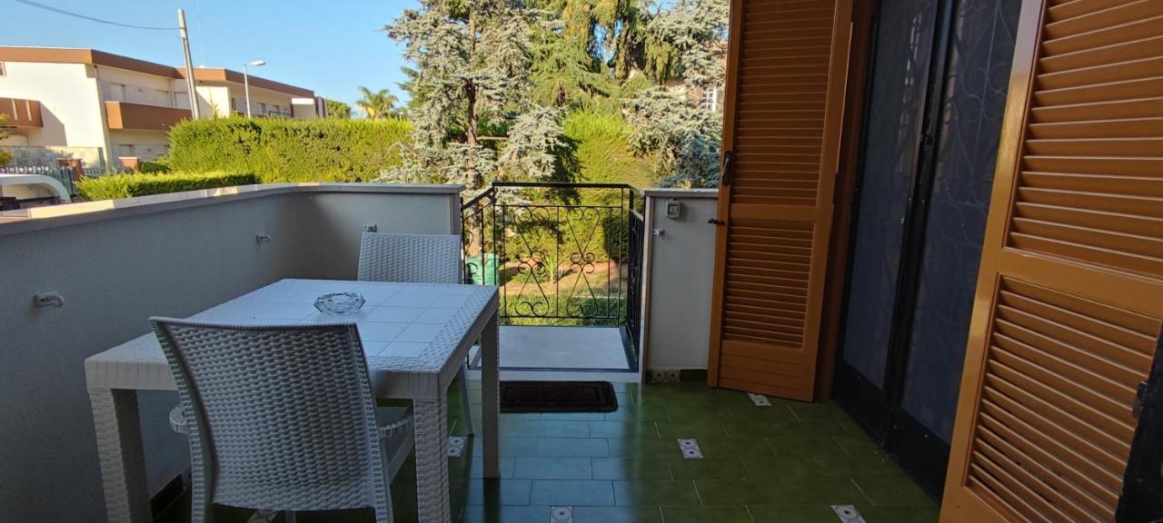 Villa Mary - Oroblu Trani Kültér fotó